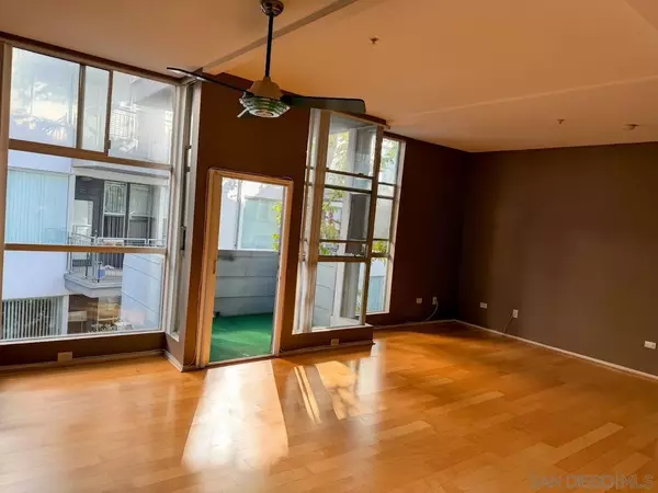 San Diego, CA 92101,120 Island Ave #228