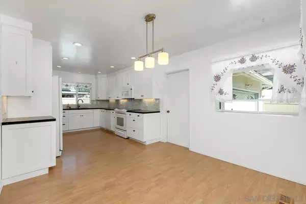 La Mesa, CA 91942,7880 El Paso St