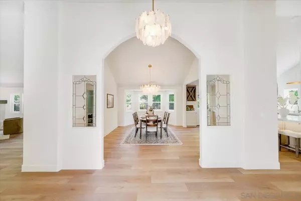 Fallbrook, CA 92028,2114 Vista Valle Verde Dr