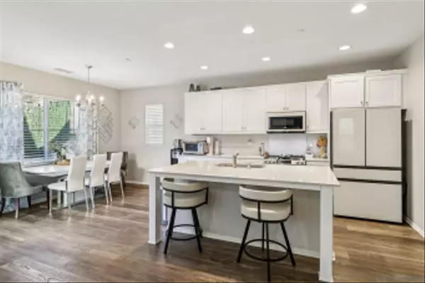 El Cajon, CA 92021,1894 Priest St