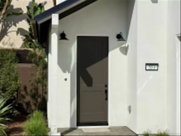 Encinitas, CA 92024,553 N Vulcan Ave