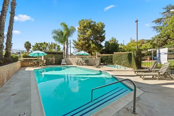 San Diego, CA 92115,5885 El Cajon Blvd #214