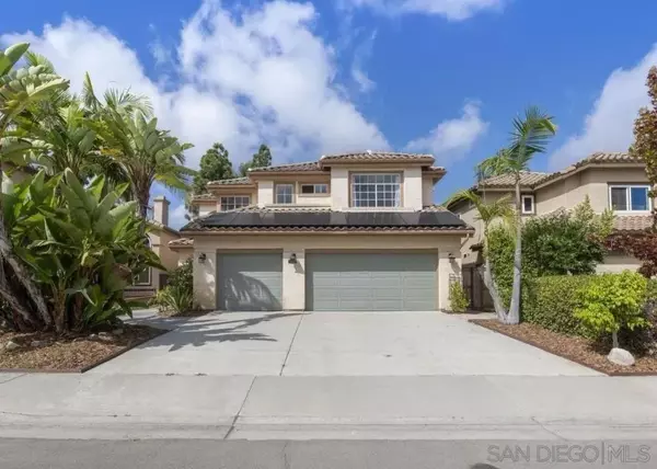 1632 Mountain Pass Cir, Vista, CA 92081