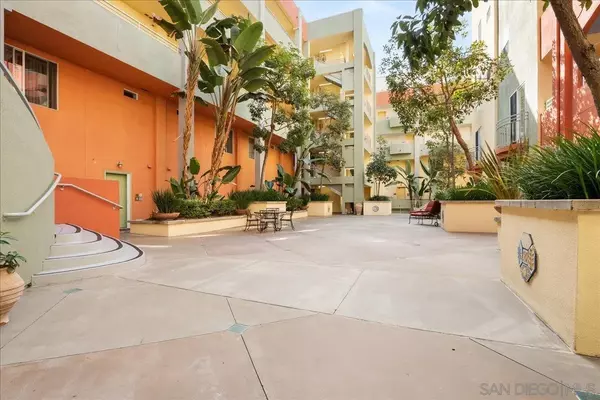 San Diego, CA 92101,1501 India #202