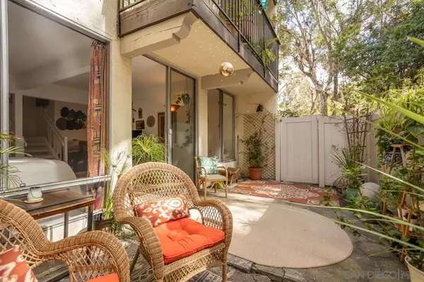 Carlsbad, CA 92009,2412 Altisma Way #D