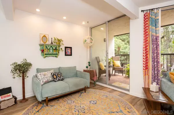 Carlsbad, CA 92009,2412 Altisma Way #D