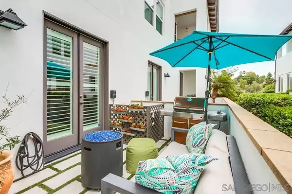 Carlsbad, CA 92011,1852 Sea Rocket Ln