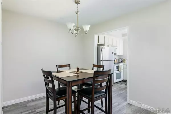 San Diego, CA 92120,5125 Fontaine #205