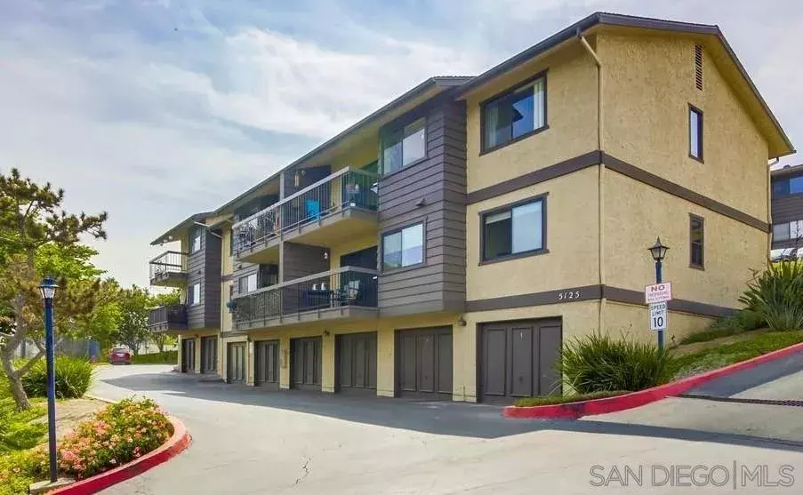 5125 Fontaine #205, San Diego, CA 92120