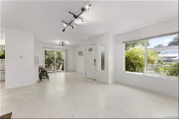 Escondido, CA 92025,125 W Vermont Ave #B