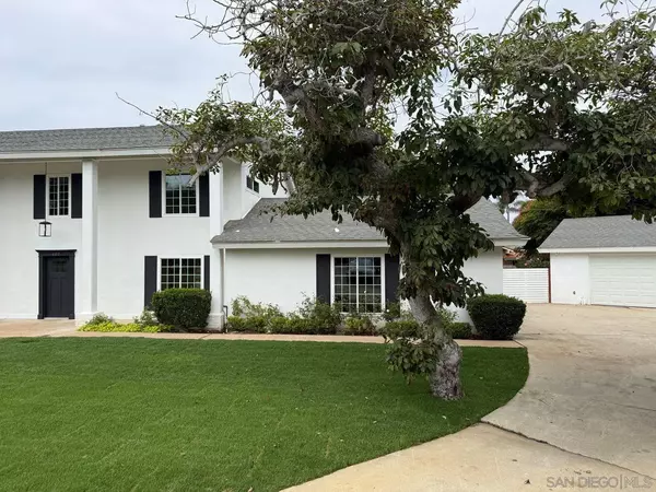 402 Parkwood Ln, Encinitas, CA 92024