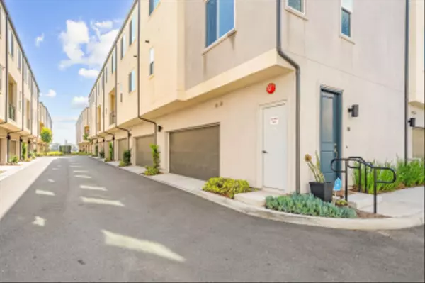 San Diego, CA 92154,5475 Seacliff Pl 88