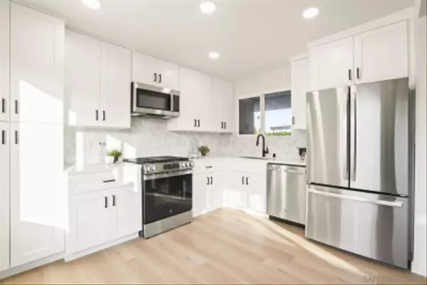 San Diego, CA 92123,3216 Towser Street