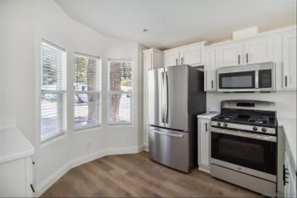Crestline, CA 92325,22899 Byron Rd #81