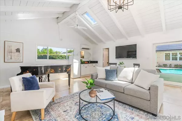 Santa Ana, CA 92706,2602 N Louise