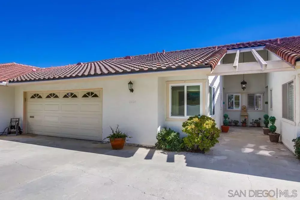 San Marcos, CA 92078,1024 La Tierra Dr