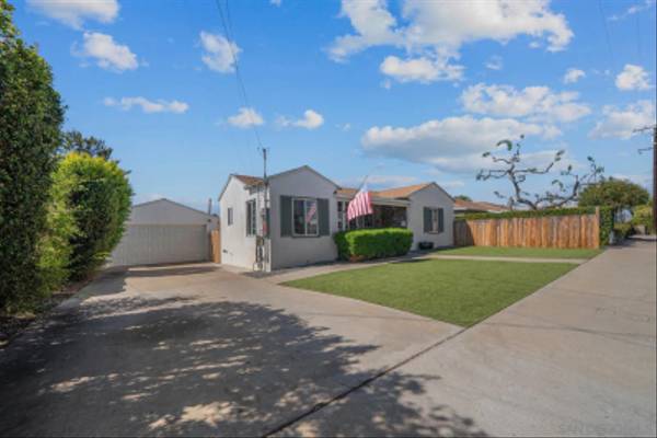 La Mesa, CA 91942,4580 71st Street