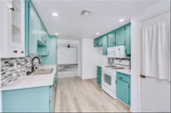 Spring Valley, CA 91977,2811 Glen Canyon Circle