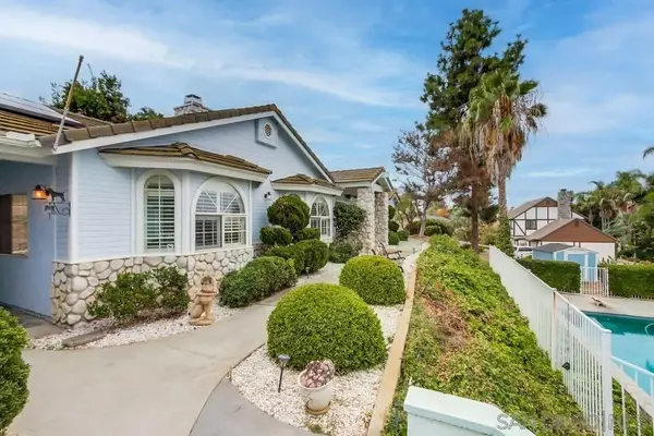 227 Hutchison, Vista, CA 92084