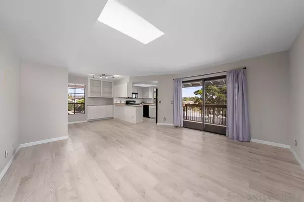 Escondido, CA 92025,440 W Citracado Parkway #16
