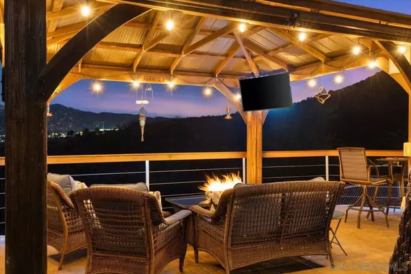 Lakeside, CA 92040,12431 Ridgeton Dr