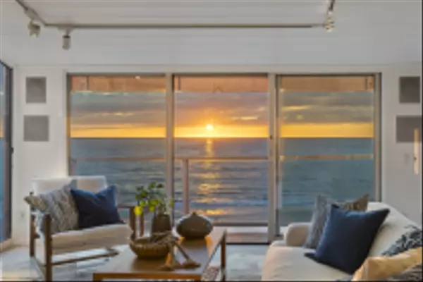 Solana Beach, CA 92075,515 S Sierra Ave #124