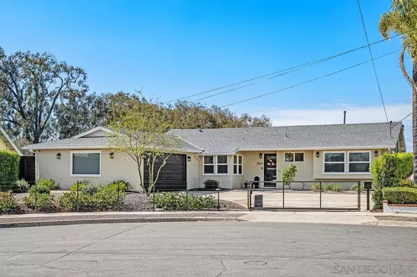 San Diego, CA 92122,5864 Lamas St