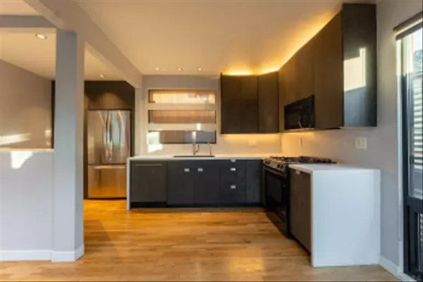 San Diego, CA 92102,2629 Island Ave