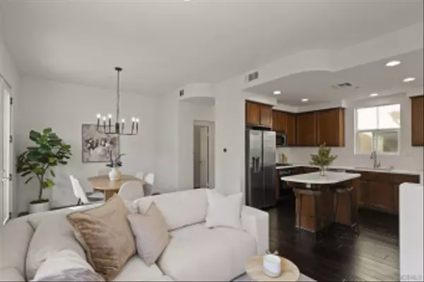 San Diego, CA 92108,2816 Villas Way