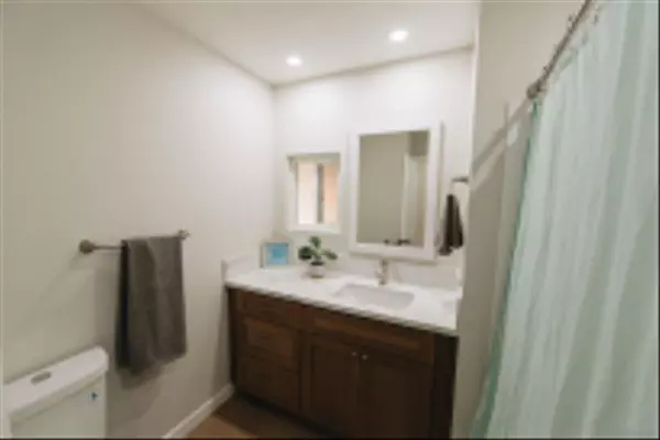 Alpine, CA 91901,2400 Alpine Blvd ##8