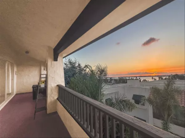 San Diego, CA 92117,2514 Clairemont Drive ##306