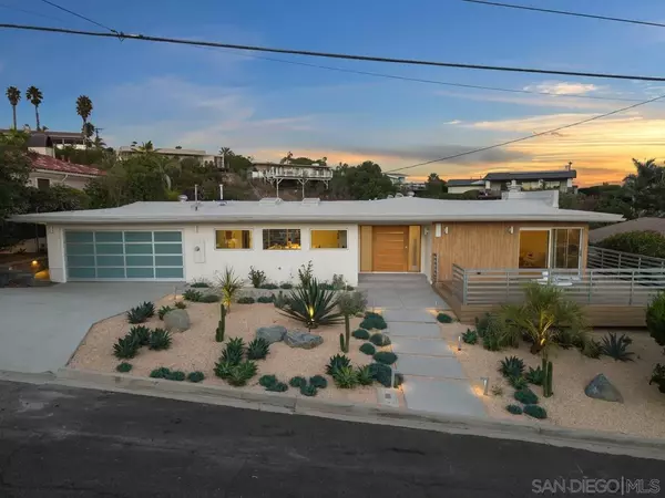 La Jolla, CA 92037,5851 Box Canyon Rd