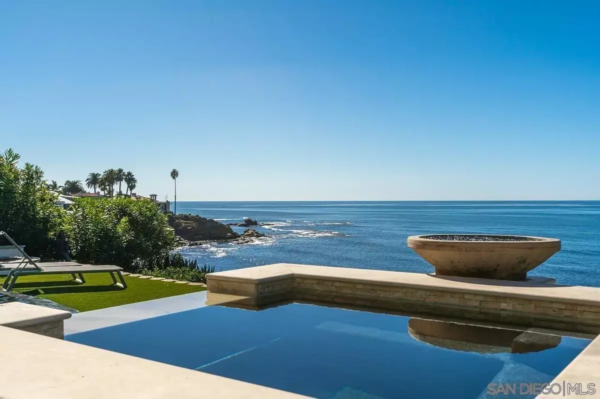 La Jolla, CA 92037,5850 Camino De La Costa