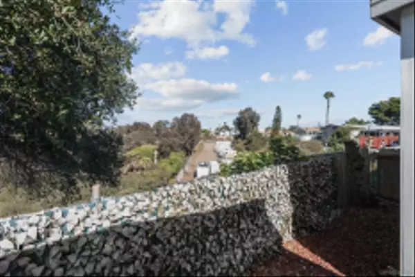 San Diego, CA 92111,2750 Wheatstone #110