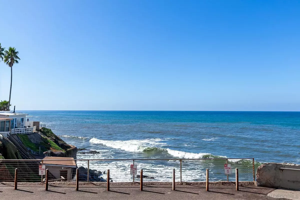 San Diego, CA 92107,4878 Pescadero Ave #103