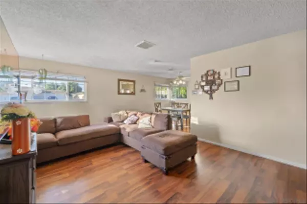 Lancaster, CA 93534,1127 Ave J9 West