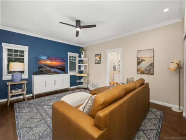 Coronado, CA 92118,1410 2nd St