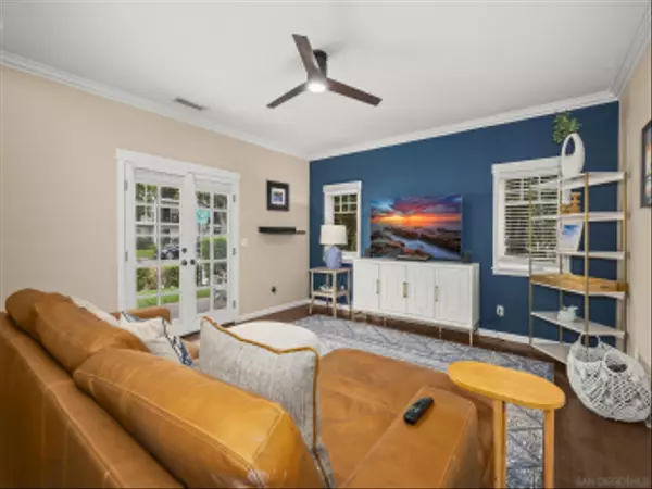 Coronado, CA 92118,1410 2nd St