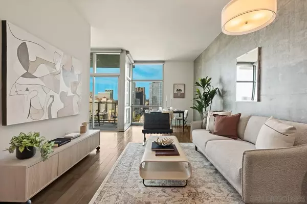 San Diego, CA 92101,800 The Mark #2103