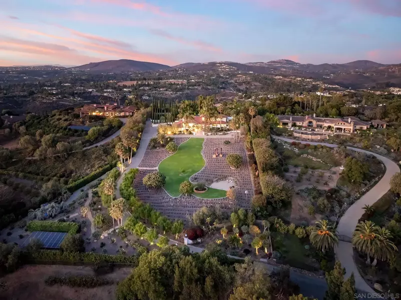 18245 Paseo Victoria, Rancho Santa Fe, CA 92067