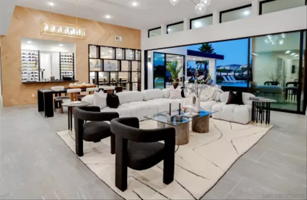 San Diego, CA 92130,5384 Aurora Summit Trl