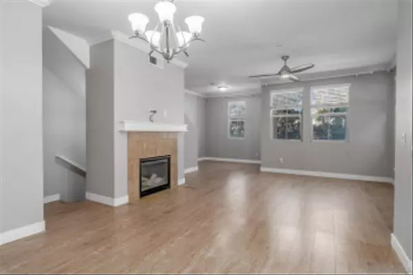 Chula Vista, CA 91913,1883 Aquamarine Ct #7