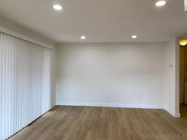 San Diego, CA 92126,8470 Westmore #389