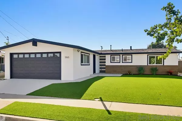 5165 Winthrop St, San Diego, CA 92117