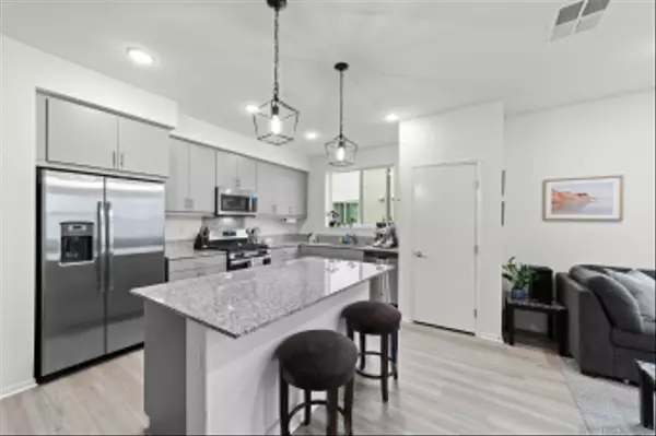 San Diego, CA 92154,5502 Sandcliff Lane #147