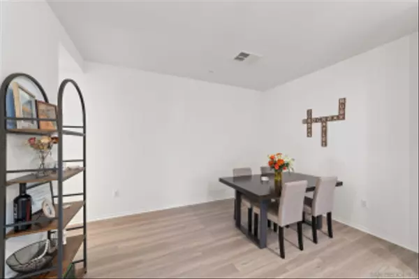 San Diego, CA 92154,5502 Sandcliff Lane #147