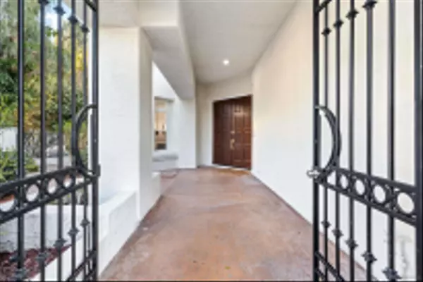 Oceanside, CA 92056,4943 Marin Dr