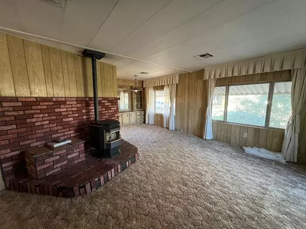 Bodfish, CA 93205,101 Jones St