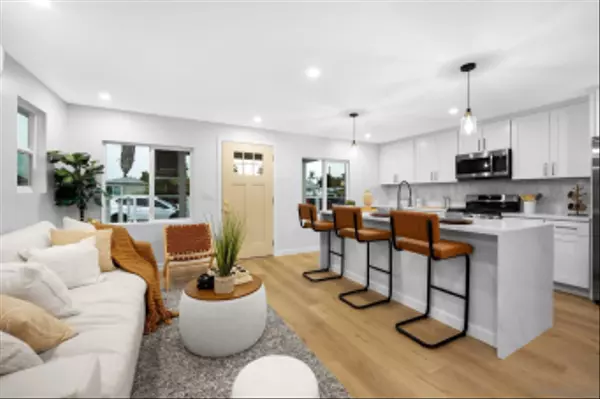 San Diego, CA 92104,3728 Cherokee Ave