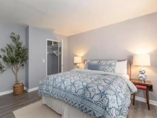 San Diego, CA 91942,4800 Williamsburg Ln #216